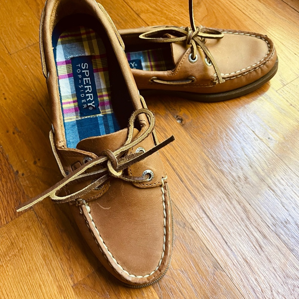 New Sperry Women’s A/O Boat Shoes Size 6